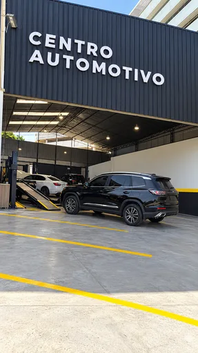 Fachada e entrada do Centro Automotivo Itaboraí
